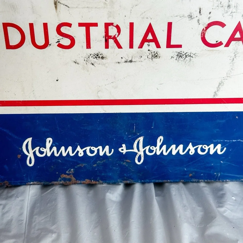 Vtg Johnson & Johnson First‎ Aid Industrial Emergency Kit 2 Tier Case, Full
